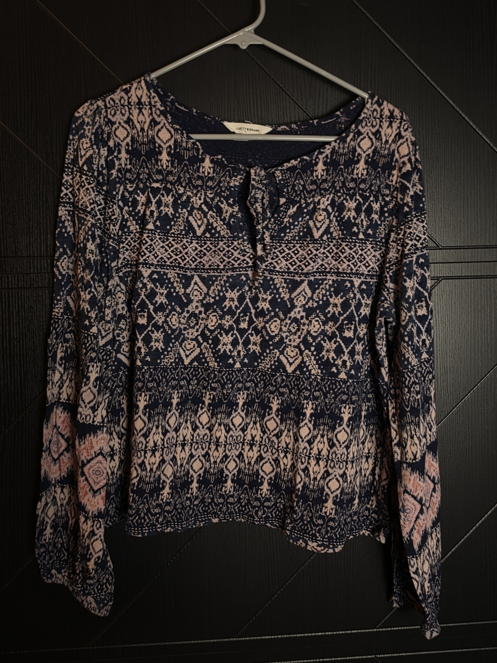 #13 LUCKY BRAND Navy Pink Ikat Keyhole Boho Blouse (L)